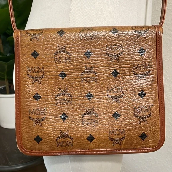 MCM leather crossbody purse - Picture 4 of 9